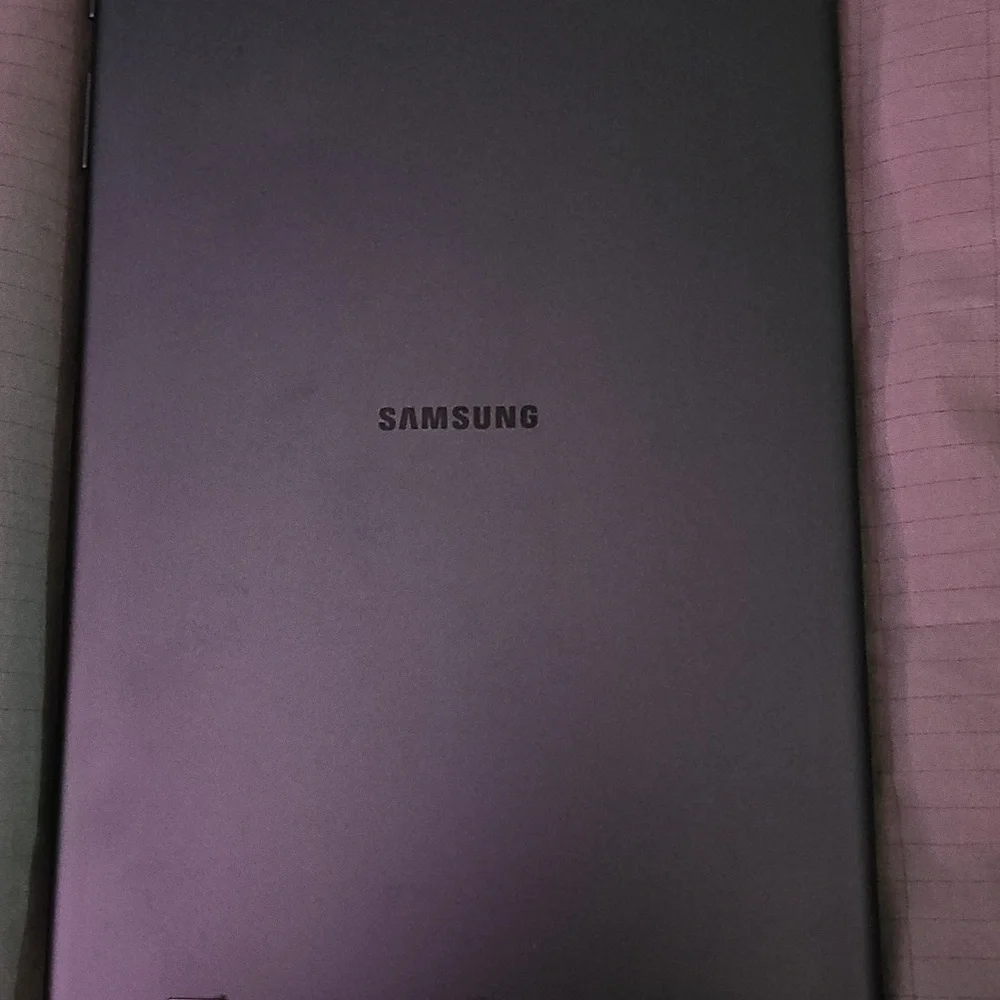 Samsung Galaxy Tab A - Black With Blue Case (2019) 10.1